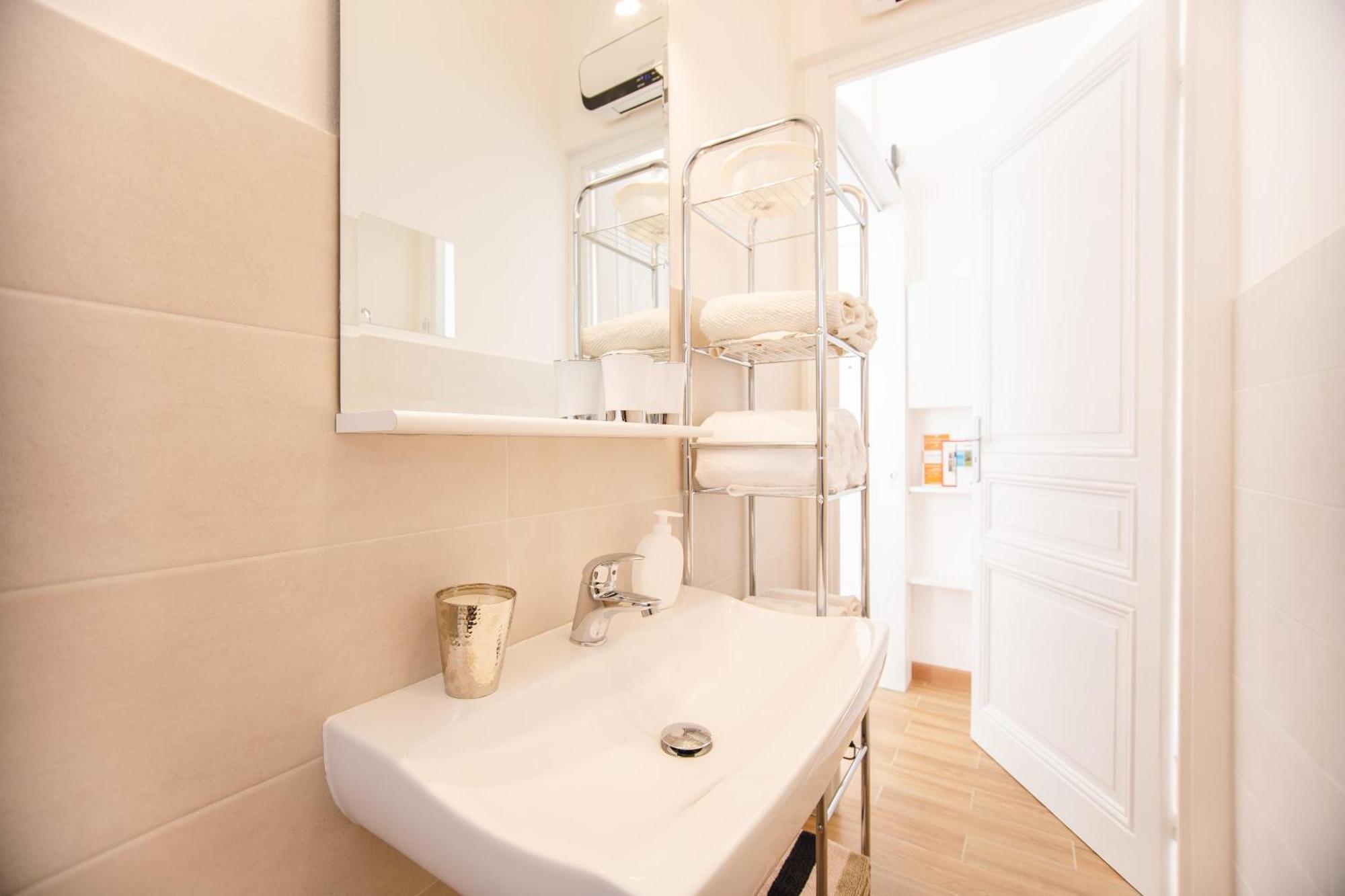 Cuore Di Sanremo Apartment And Free Parking Ngoại thất bức ảnh